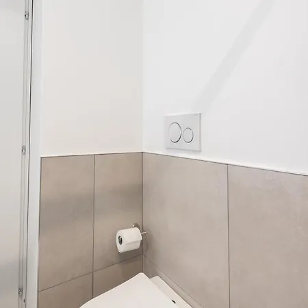 Milice 4* Rom